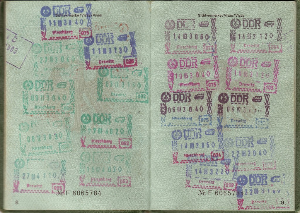 passport-1402644_1920